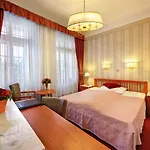 Salvator Hotel