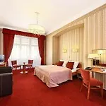 Salvator Hotel