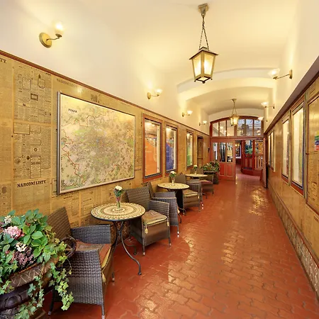 Salvator Hotel