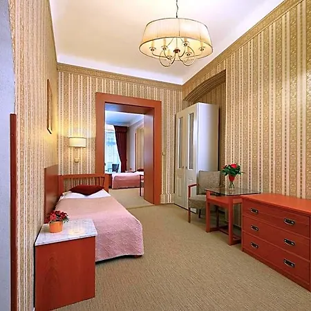 Salvator Hotel 3*
