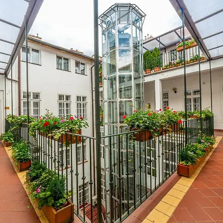 Отель Salvator 3*