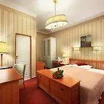 Salvator 3* Prag