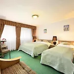 Salvator Hotell 3*