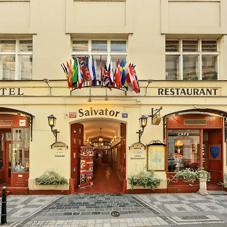 Salvator Hotel 3*