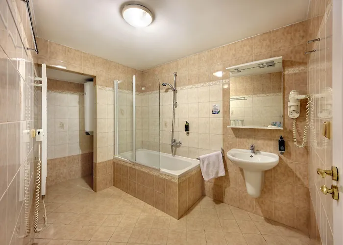 Salvator Hotell 3*
